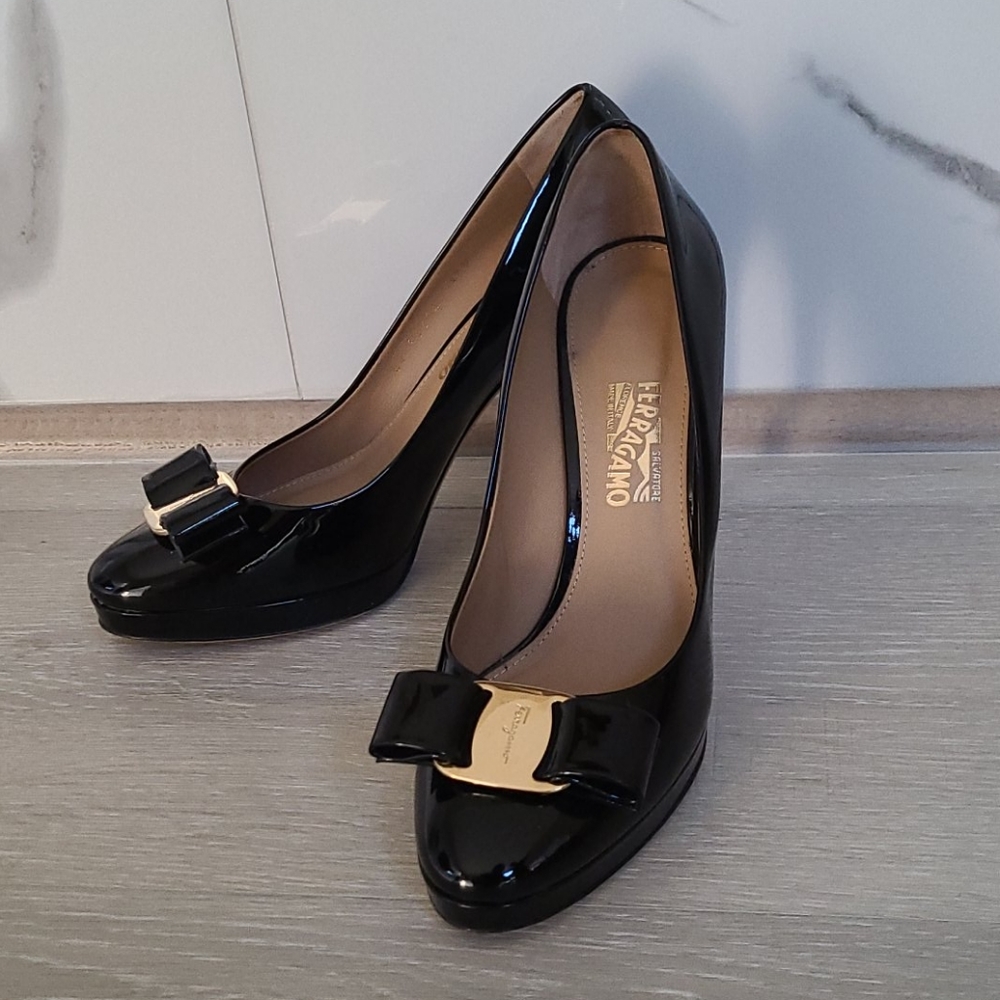 Salvatore Ferragamo bow heels
